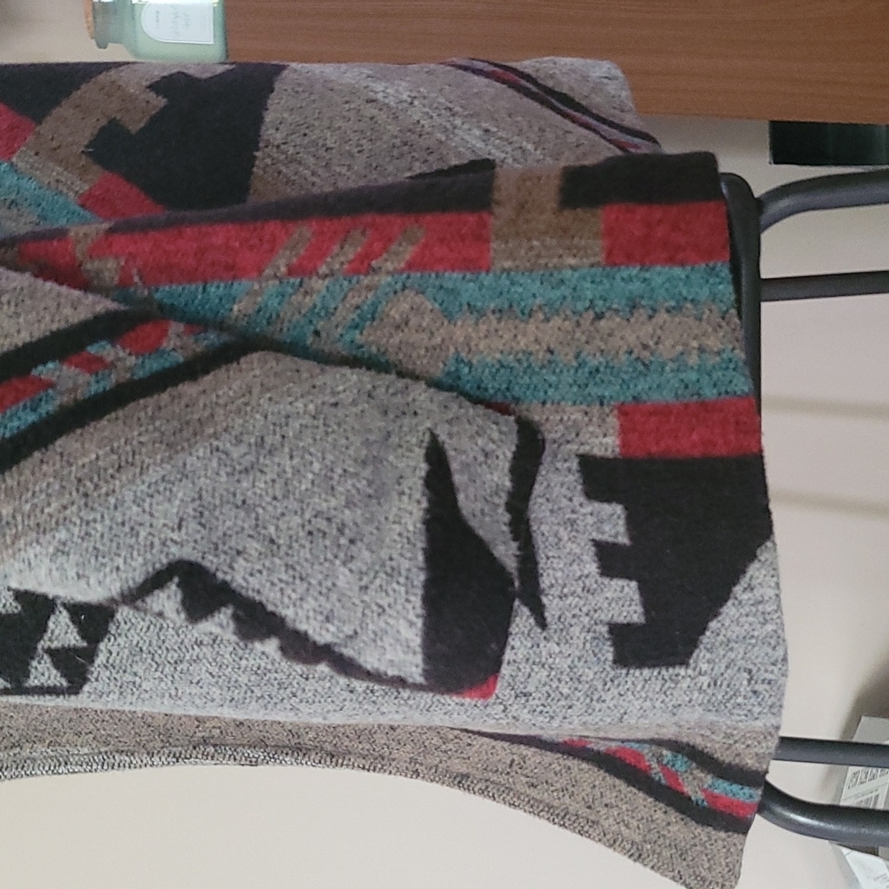 Aztec Print Coat Medium - Picture 9 of 12